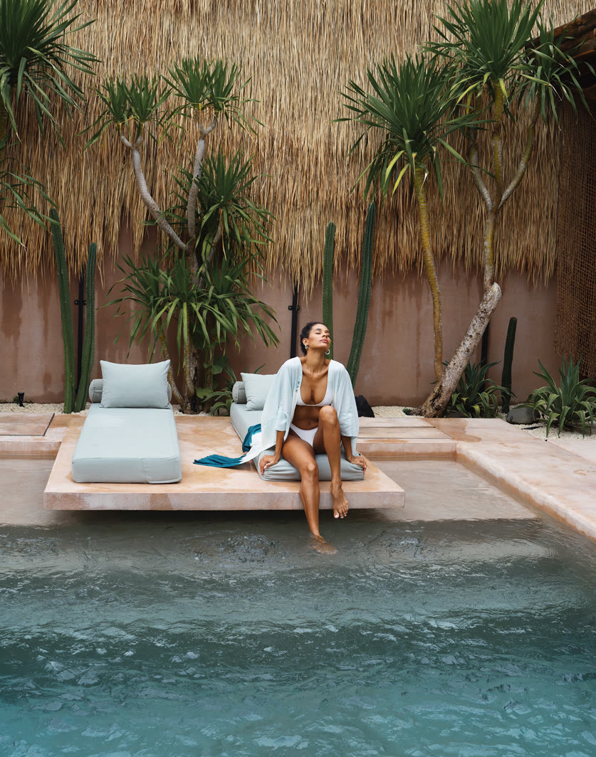 Luxury travel clothing by MOODSTORIES